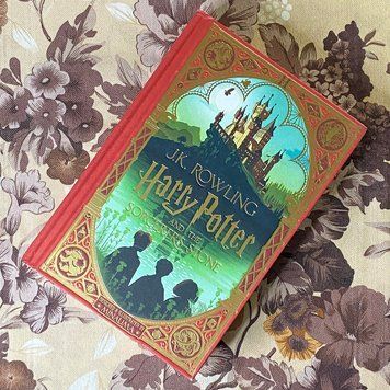 Книга "Harry Potter and the Sorcerer`s Stone". Джоан Роулінг 1006 &mdash; основне фото товару