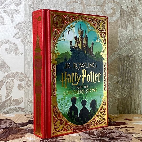 Книга "Harry Potter and the Sorcerer`s Stone". Джоан Роулінг 1006 &mdash; основне фото товару