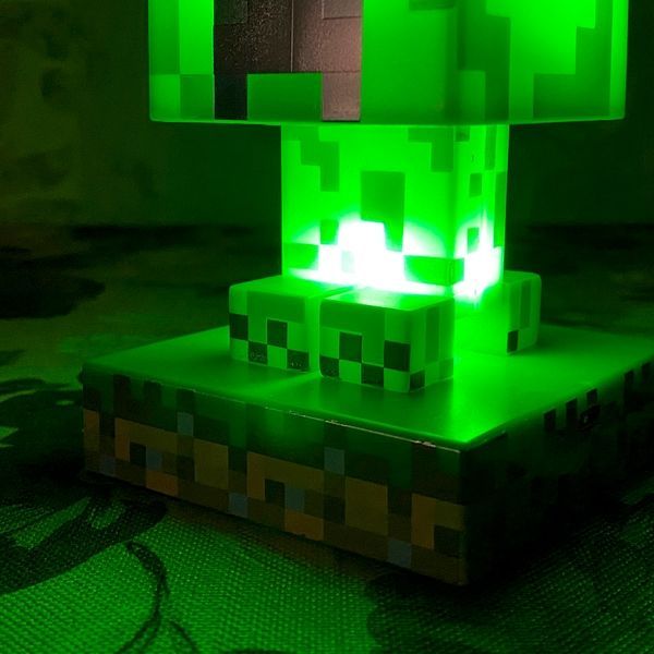 Лампа інтер'єрна "Кріпер" з Minecraft 1976 &mdash; основне фото товару