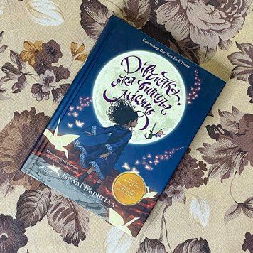 Книга "Дівчинка, яка випила місяць". Келли Барнхилл 0805 &mdash; основное фото товара